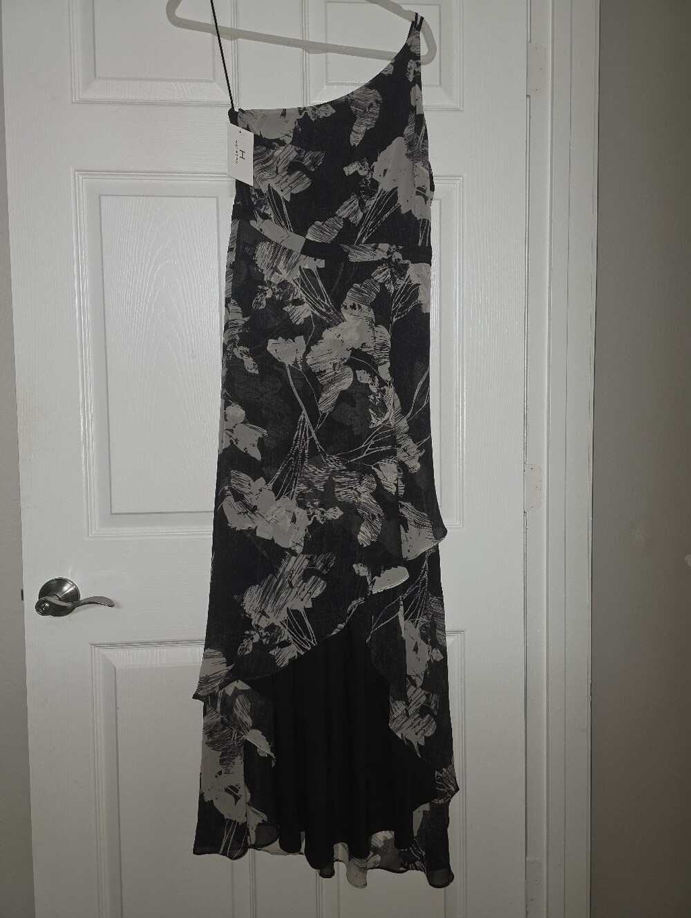 NWT Halston Black And Gray Asymmetrical One Shoulder Dress Size 4